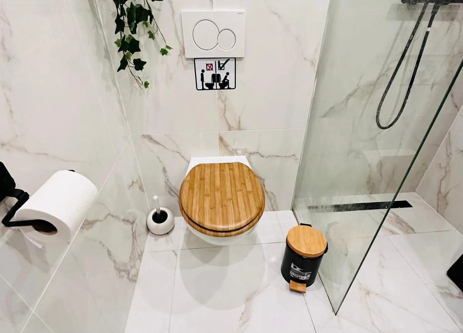 A Cozy Double Room Next To Zuidplein Metro Station And Ahoy Arena Rotterdam Privatunterkunft